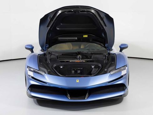 Used 2022 Ferrari SF90 Stradale image 8