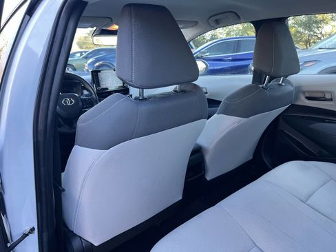 Used 2022 Toyota Corolla LE image 34
