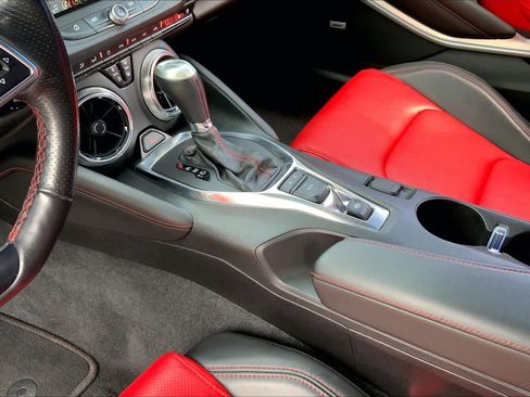 Used 2019 Chevrolet Camaro SS RWD image 16