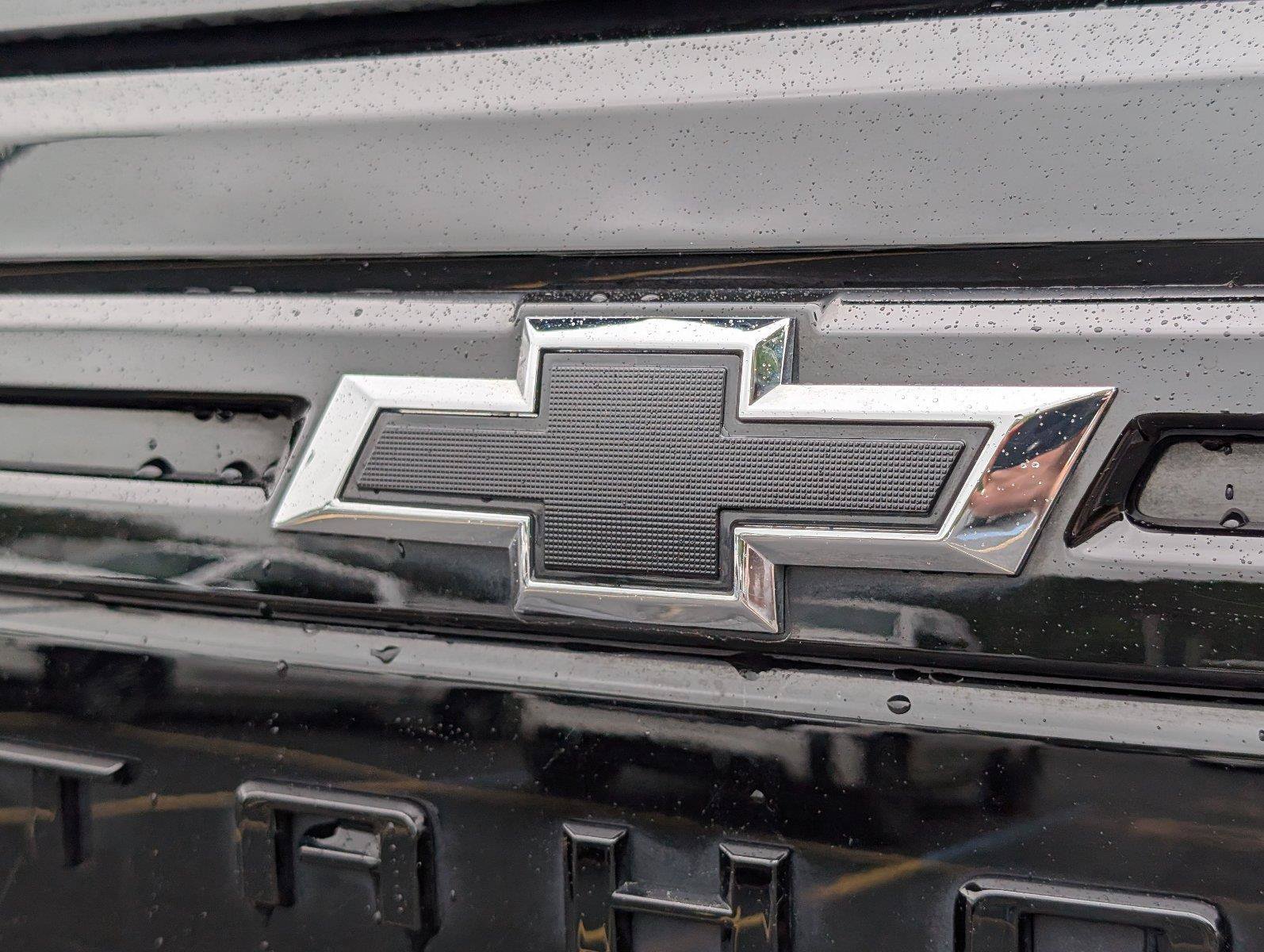 Used 2024 Chevrolet Tahoe Z71 w/ Luxury Package AWD/4WD image 6