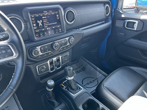 Used 2023 Jeep Wrangler Unlimited Sahara w/ Cold Weather Group AWD/4WD image 26