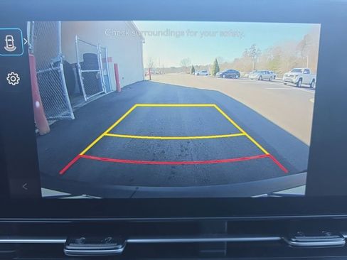 Used 2025 Hyundai Kona SEL image 30