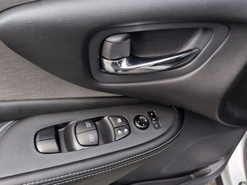 Used 2024 Nissan Murano SV image 22