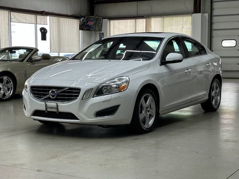 Used 2013 Volvo S60 T5 Premier image 5