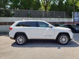 Used 2018 Jeep Grand Cherokee Laredo image 4