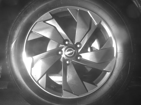 Used 2025 Nissan Rogue SV AWD/4WD image 13