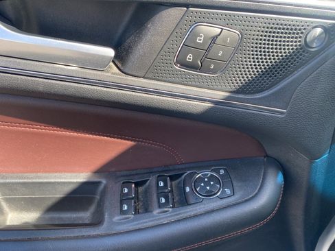 Used 2020 Ford Edge Titanium w/ Equipment Group 301A image 10