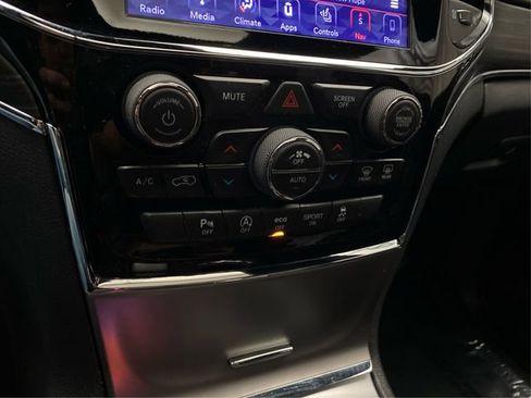 Used 2019 Jeep Grand Cherokee Limited image 32