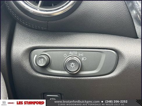 Used 2020 Chevrolet Blazer LT FWD image 27