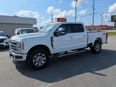 Certified 2024 Ford F250 Lariat w/ Chrome Package AWD/4WD image 8