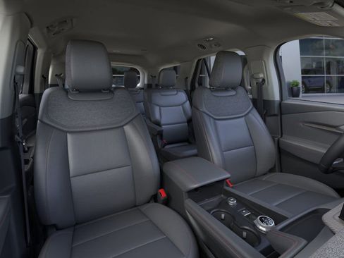 New 2026 Ford Explorer Active w/ Active Comfort Package image 10