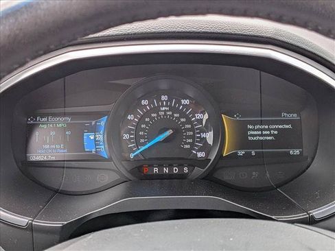 Used 2018 Ford Edge Titanium w/ Technology Package FWD image 10