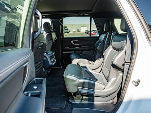 Used 2025 Ford Expedition Max Platinum w/ Stealth Appearance Package AWD/4WD image 42