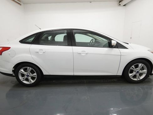 Used 2014 Ford Focus SE FWD image 9