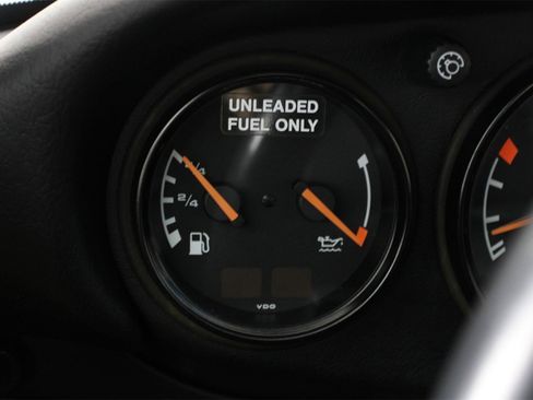 Used 1995 Porsche 911 Carrera image 15