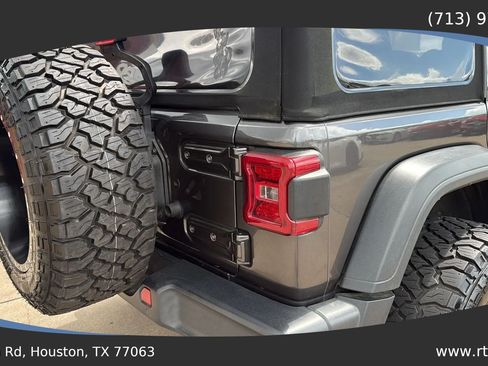 Used 2018 Jeep Wrangler Unlimited Sport S AWD/4WD image 23