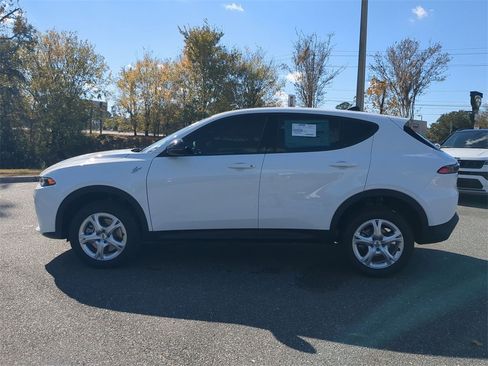 New 2025 Dodge Hornet GT image 8