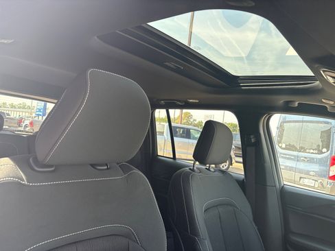 New 2025 Jeep Grand Cherokee Laredo w/ Luxury Tech Group I image 8