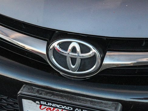 Used 2015 Toyota Camry XSE image 6