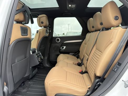 New 2026 Land Rover Discovery Limited Edition AWD/4WD image 8