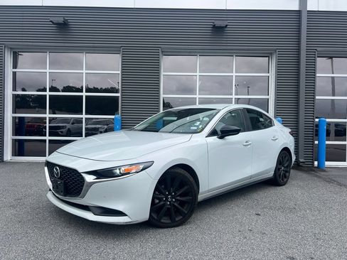 Used 2024 MAZDA MAZDA3 s FWD image 1