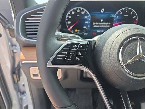 Certified 2025 Mercedes-Benz GLE 350 4MATIC image 37
