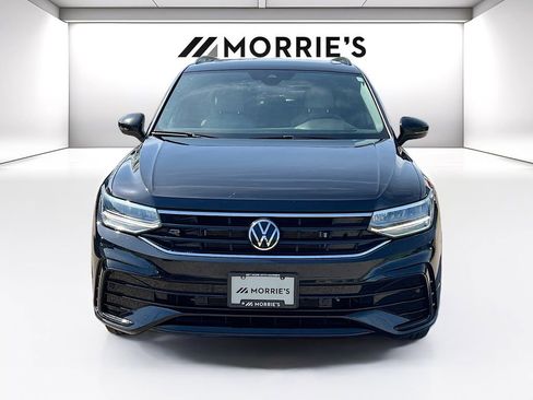 Used 2022 Volkswagen Tiguan SE R-Line AWD/4WD image 2