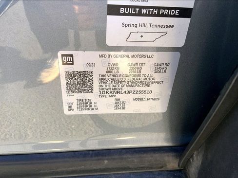 Used 2023 GMC Acadia SLE image 14