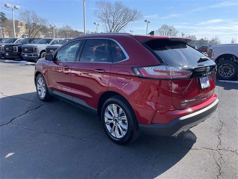 Used 2024 Ford Edge Titanium image 4