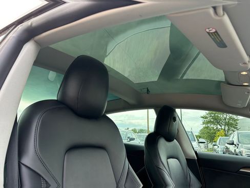 Used 2022 Tesla Model 3 Long Range AWD/4WD image 16