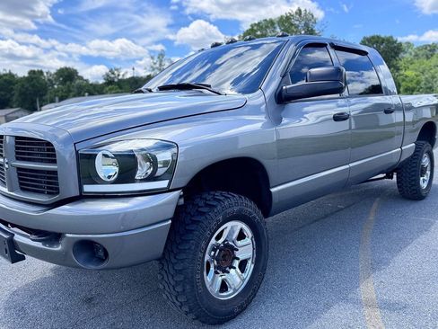 Used 2006 Dodge Ram 2500 Truck SLT AWD/4WD image 3