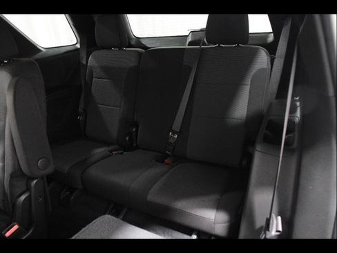 Used 2023 Chevrolet Traverse LT FWD image 20