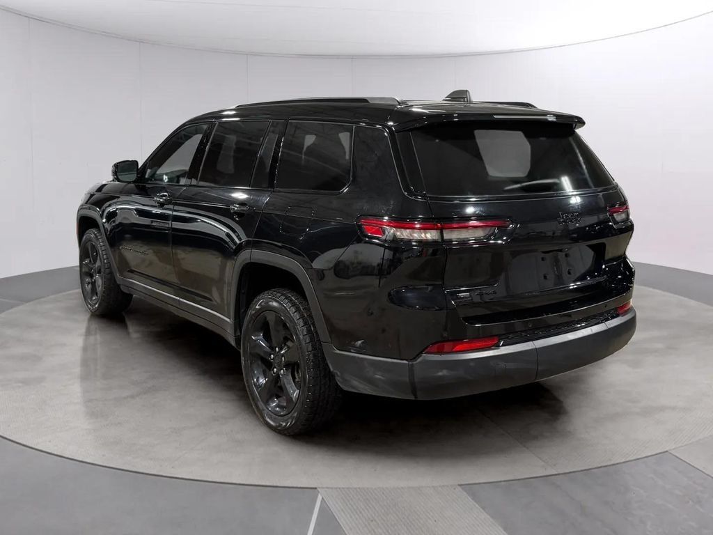 Used 2023 Jeep Grand Cherokee L Laredo AWD/4WD image 5