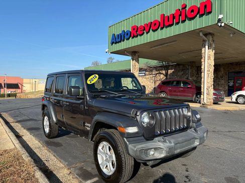 Used 2018 Jeep Wrangler Unlimited Sport S AWD/4WD image 1