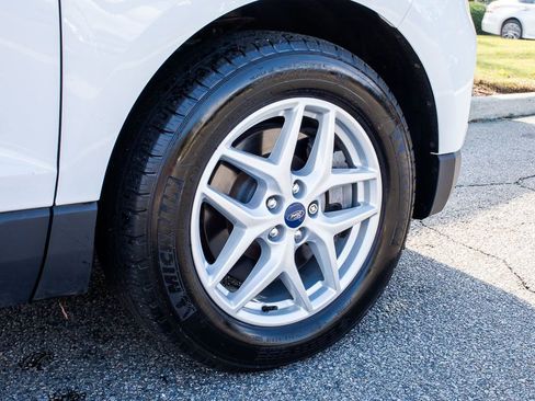 Used 2022 Ford Edge SEL image 8