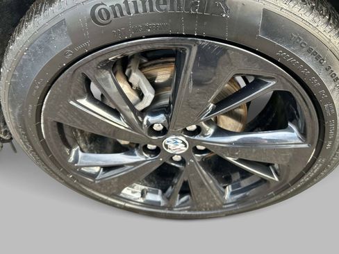 Used 2023 Buick Envision Essence w/ Sport Touring Package image 9