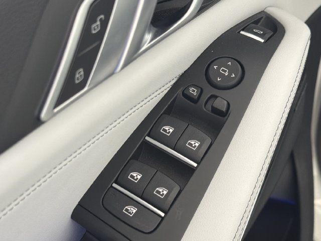 Used 2023 BMW X5 sDrive40i RWD image 14