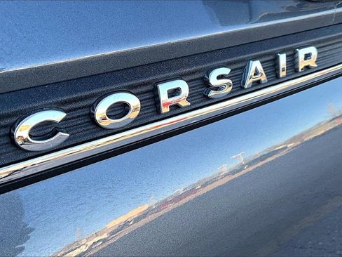 Used 2025 Lincoln Corsair Reserve image 8
