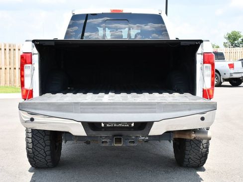 Used 2019 Ford F250 Lariat w/ Lariat Value Package AWD/4WD image 28