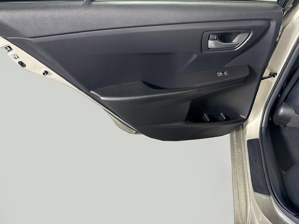 Used 2017 Toyota Camry SE FWD image 24
