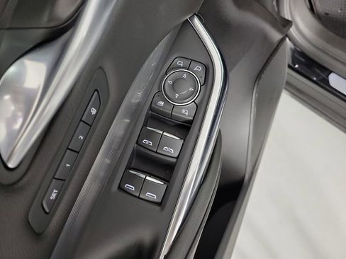Certified 2025 Cadillac XT4 Premium Luxury FWD image 19