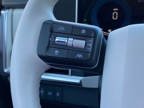 New 2025 Hyundai Santa Fe SEL image 17