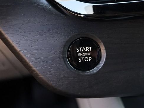 Certified 2025 Nissan Murano SV FWD image 15