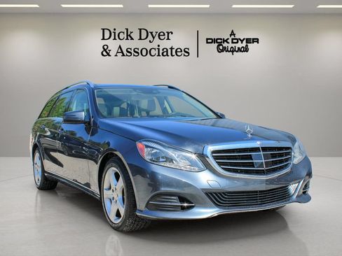 Used 2016 Mercedes-Benz E 350 4MATIC Wagon image 3