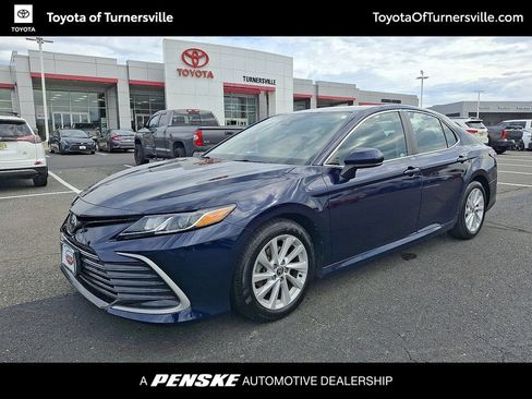 Used 2021 Toyota Camry LE FWD image 1