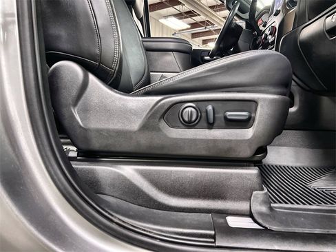 Used 2022 Chevrolet Silverado 2500 High Country image 34