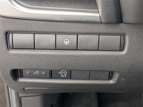 Used 2023 Nissan Rogue SV image 16