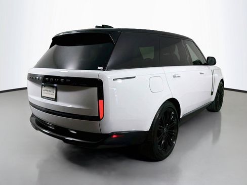 Used 2025 Land Rover Range Rover SE AWD/4WD image 5