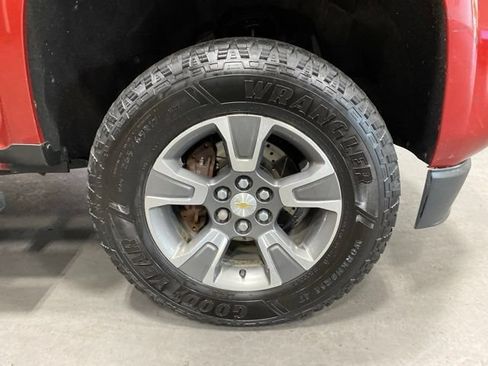 Used 2016 Chevrolet Colorado Z71 AWD/4WD image 30