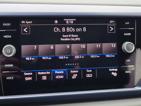 Used 2022 Volkswagen Taos SE w/ Panoramic Sunroof Package image 23